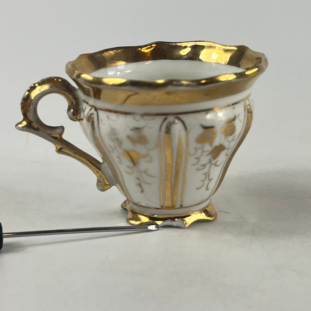 Vintage Gilded Demitasse Cup & Saucer Set Ornate Handle Gold Ivy Leaf Porcelain - Picture 11 of 14